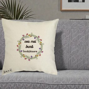 Cadou pentru Invatatoare - Perna Personalizata Cea mai Buna Invatatore cu Coronita Florala Colorata, 40x40 cm, Ecru, Husa Detasabila, Perna Inclusa, BEKZ®