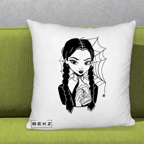 Perna Personalizata Wednesday cu Panza de Paianjen, 40x40 cm, Alb Pufos, Husa Detasabila, Perna Inclusa, BEKZ®