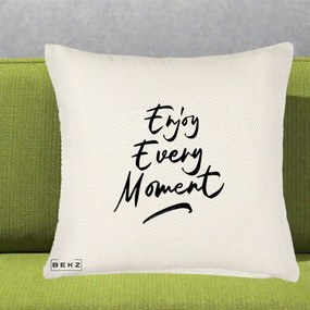 Perna Decorativa Enjoy Every Moment, 40x40 cm, Crem Reliefat, Husa Detasabila, Perna Inclusa, BEKZ®