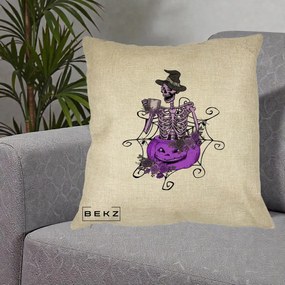 Perna Decorativa Schelet Vrajitor cu Dovleac Violet Halloween, 40x40 cm, Crem, Husa Detasabila, Perna Inclusa, BEKZ®