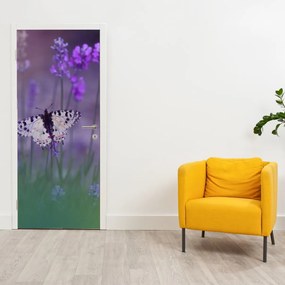 Fototapet pentru ușă - Fluture în lavandă (95x205cm)