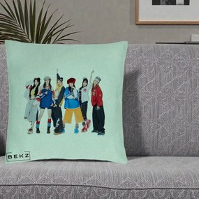 Perna Personalizata Grup K-pop Fete in Picioare Foto, 40x40 cm, Verde Menta, Husa Detasabila, Perna Inclusa, BEKZ®