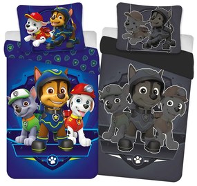 Lenjerie de pat luminoasa PAW PATROL Team logo albastra Dimensiune lenjerie de pat: 70 x 80 cm | 140 x 200 cm