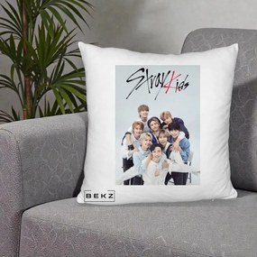 Perna Personalizata K-pop Stray Kids cu Foto Grup Alb-Albastru, 40x40 cm, Alb Pufos, Husa Detasabila, Perna Inclusa, BEKZ®