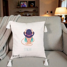 Perna Personalizata Zodie Taur, 40x40 cm, Bej cu Franjuri, Husa Detasabila, Perna Inclusa, BEKZ®