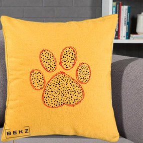 Perna Personalizata Labuta Dalmatian Roz Neon, 40x40 cm, Galben, Husa Detasabila, Perna Inclusa, BEKZ®