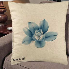 Perna Decorativa Magnolie Albastra Acuarela, 40x40 cm, Bej, Husa Detasabila, Perna Inclusa, BEKZ®