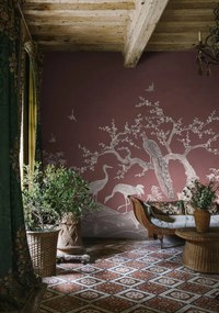 Tapet Chinoiserie Lace, Raspberry Red, Rebel Walls