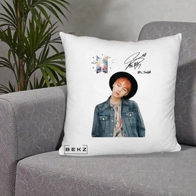 Perna Personalizata K-pop BTS Suga par Portocaliu Palarie Autograf, 40x40 cm, Alb Pufos, Husa Detasabila, Perna Inclusa, BEKZ®