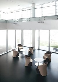 Koccola lemn masiv Top – Fotoliu cu spatar inalt si design geometric