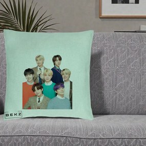 Perna Personalizata K-pop BTS Fotografie Grup Tinute Elegante, 40x40 cm, Verde Menta, Husa Detasabila, Perna Inclusa, BEKZ®