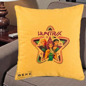 Perna Personalizata K-pop HUNTRX Trio Stea cu Pisica, 40x40 cm, Galben, Husa Detasabila, Perna Inclusa, BEKZ®