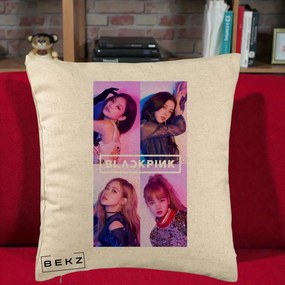 Perna Personalizata K-pop BLACKPINK Poster Colaj 4 Membre Violet Roz, 40x40 cm, Bej, Husa Detasabila, Perna Inclusa, BEKZ®
