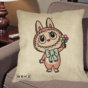 Perna Personalizata Labubu Roz cu Morisca, 40x40 cm, Crem, Husa Detasabila, Perna Inclusa, BEKZ®