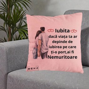 Cadou pentru Iubita - Perna Personalizata Iubita Nemuritoare cu Cuplu Acuarela Roz si Inimi, 40x40 cm, Roz, Husa Detasabila, Perna Inclusa, BEKZ®