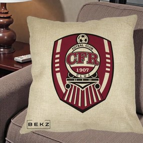 Perna Personalizata CFR Cluj Fotbal Club 1907, 40x40 cm, Crem, Husa Detasabila, Perna Inclusa, BEKZ®