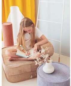 Puf de copii albastru cu tapițerie din catifea reiată – Wigiwama