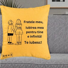 Cadou pentru Frate - Perna Personalizata Fratele Meu Te Iubesc Copii Tinand Maini Line Art, 40x40 cm, Galben, Husa Detasabila, Perna Inclusa, BEKZ®