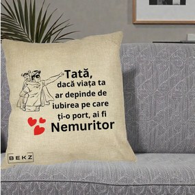 Cadou pentru Tata - Perna Personalizata Tata Nemuritor Supererou cu Masca, 40x40 cm, Crem, Husa Detasabila, Perna Inclusa, BEKZ®