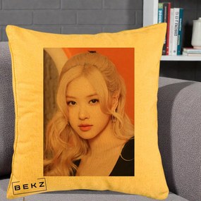 Perna Personalizata K-pop BLACKPINK cu Funda Rosie, 40x40 cm, Galben, Husa Detasabila, Perna Inclusa, BEKZ®