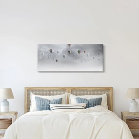 Tablou - Baloane pe perete de cărămidă (120x50 cm)