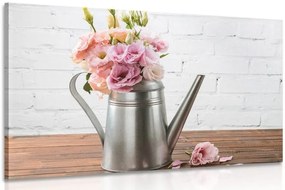 Tablou buchet de flori în stropitoare