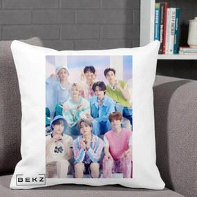 Perna Personalizata K-Pop Grup Foto Pasteluri cu 8 Artisti, 40x40 cm, Alba Mata, Husa Detasabila, Perna Inclusa, BEKZ®