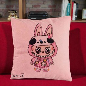 Perna Personalizata Labubu Panda-Bunny Roz, 40x40 cm, Roz, Husa Detasabila, Perna Inclusa, BEKZ®