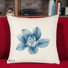 Perna Decorativa Magnolie Albastra Acuarela, 40x40 cm, Crem Reliefat, Husa Detasabila, Perna Inclusa, BEKZ®