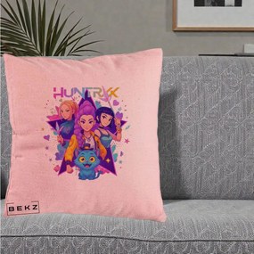 Perna Personalizata K-pop HUNTRX Trio cu Pisica Stele, 40x40 cm, Roz, Husa Detasabila, Perna Inclusa, BEKZ®