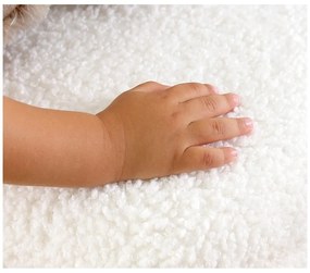 Puf de copii alb cu tapițerie din stofă bouclé Moouv – Artie