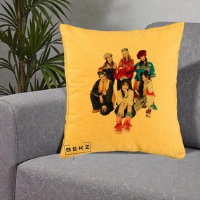 Perna Personalizata Grup K-pop Fete Streetwear Foto, 40x40 cm, Galben, Husa Detasabila, Perna Inclusa, BEKZ®