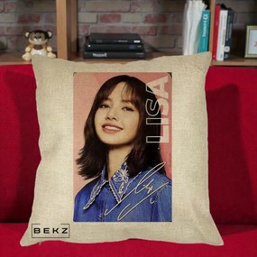 Perna Personalizata K-pop BLACKPINK Lisa cu Semnatura, 40x40 cm, Crem, Husa Detasabila, Perna Inclusa, BEKZ®