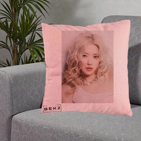 Perna Personalizata K-pop BLACKPINK Rose, 40x40 cm, Roz, Husa Detasabila, Perna Inclusa, BEKZ®