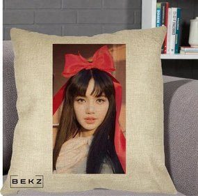 Perna Personalizata K-pop BLACKPINK Rose cu Funda Rosie, 40x40 cm, Crem, Husa Detasabila, Perna Inclusa, BEKZ®