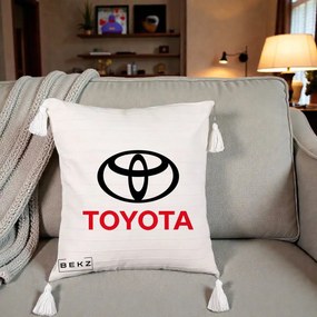 Perna Personalizata cu emblema Toyota, 40x40 cm, Bej cu Franjuri, Husa Detasabila, Perna Inclusa, BEKZ®