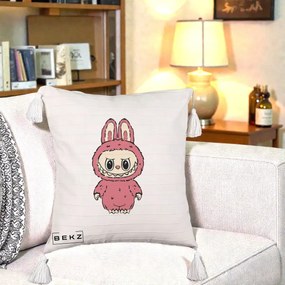 Perna Personalizata Labubu Roz Solo, 40x40 cm, Bej cu Franjuri, Husa Detasabila, Perna Inclusa, BEKZ®