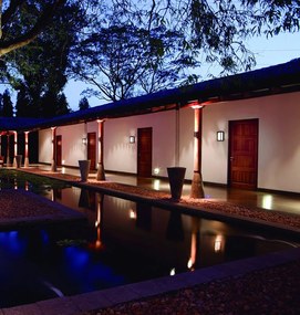 Aplica LED iluminat exterior modern IP65 CHAMONIX alba
