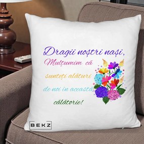 Perna Personalizata Dragii Nostri Nasi Multumim cu Flori Multicolore Colorat, 40x40 cm, Alb Pufos, Husa Detasabila, Perna Inclusa, BEKZ®