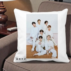 Perna Personalizata K-pop BTS Foto Grup All-White Elegant, 40x40 cm, Alba Mata, Husa Detasabila, Perna Inclusa, BEKZ®