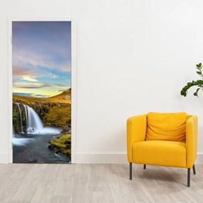 Fototapet pentru ușă - Muntii si cascadele din Islanda (95x205cm)