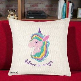 Perna Decorativa Unicorn Believe in Magic, 40x40 cm, Crem Reliefat, Husa Detasabila, Perna Inclusa, BEKZ®