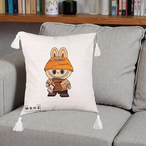 Perna Personalizata Labubu Streetwear Portocaliu, 40x40 cm, Bej cu Franjuri, Husa Detasabila, Perna Inclusa, BEKZ®