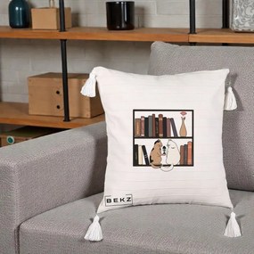 Perna Personalizata Pisici si Carti pe Raft, 40x40 cm, Bej cu Franjuri, Husa Detasabila, Perna Inclusa, BEKZ®