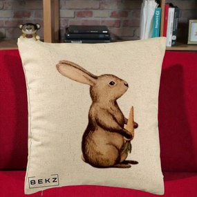 Perna Decorativa Iepuras Acuarela cu Morcov, 40x40 cm, Bej, Husa Detasabila, Perna Inclusa, BEKZ®