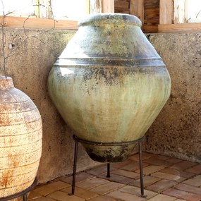 Vas decorativ pe suport din metal, verde, H 103.5 cm, aspect antichizat