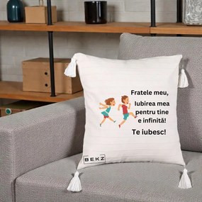 Cadou pentru Frate - Perna Personalizata Fratele Meu Te Iubesc Copii Alergand Colorat, 40x40 cm, Bej cu Franjuri, Husa Detasabila, Perna Inclusa, BEKZ®