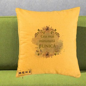 Cadou pentru Bunica - Perna Personalizata Cea Mai Minunata Bunica Flori Mov Acuarela Verde, 40x40 cm, Galben, Husa Detasabila, Perna Inclusa, BEKZ®