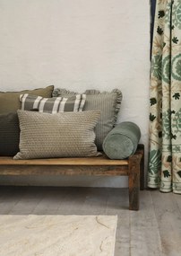 Pătură din bumbac brodată manual cu motive suzani, 130×180 cm, „Suzani Green"