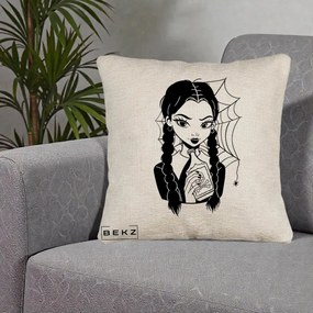 Perna Personalizata Wednesday cu Panza de Paianjen, 40x40 cm, Bej Canapea, Husa Detasabila, Perna Inclusa, BEKZ®